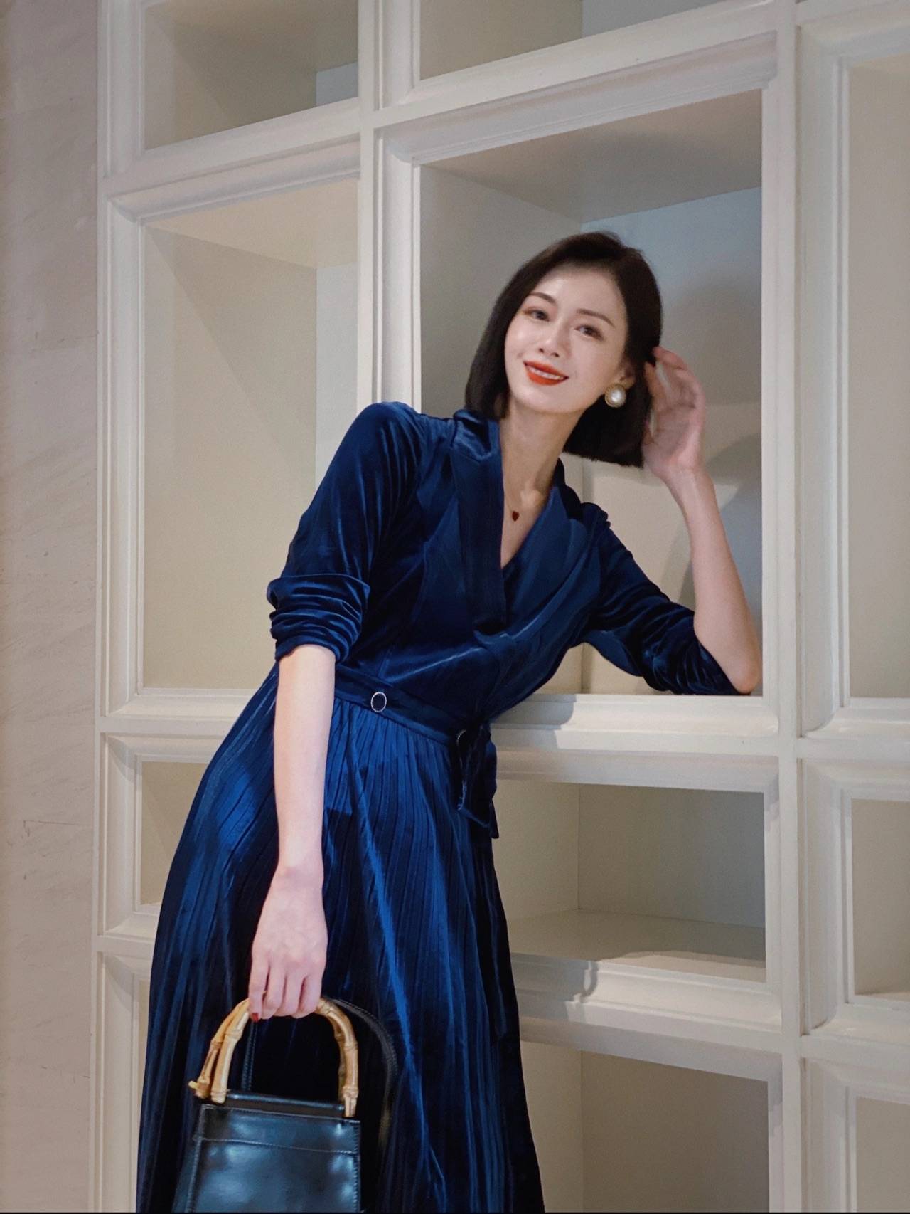 光泽感|职场穿搭丨37岁如果不再年轻,那就一直优雅吧