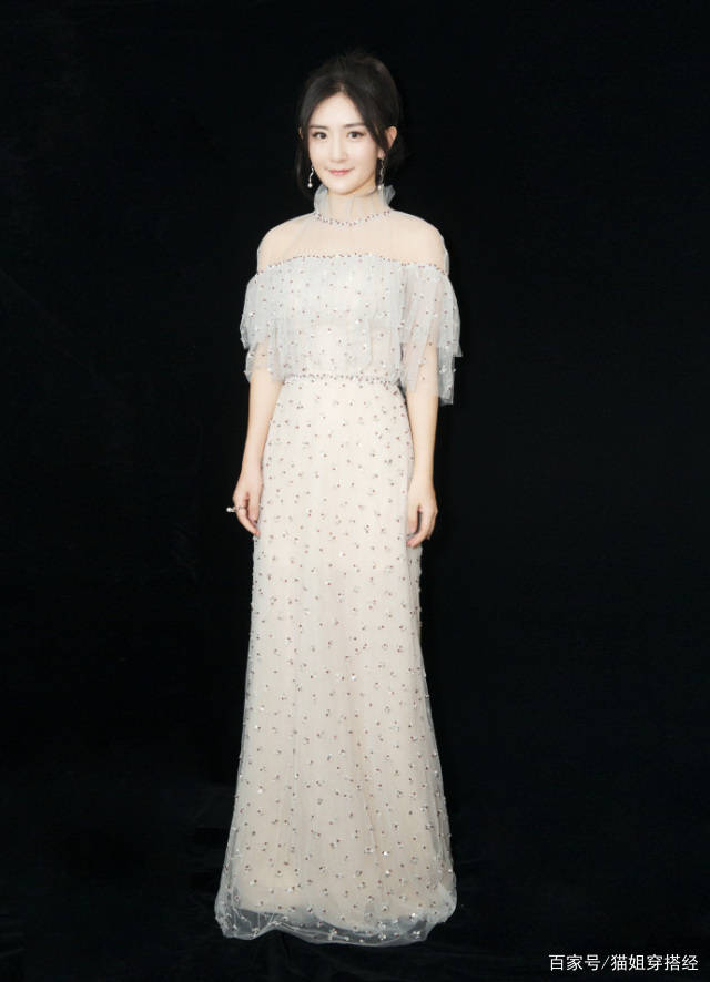 设计|张杰真宠老婆，谢娜穿一字裙扮公主，杰哥就穿西装扮成王子配合她