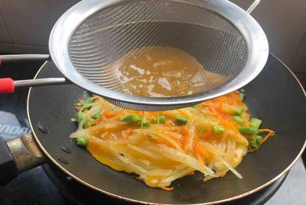 蔬菜|真正的懒人早餐饼，三分钟上桌，孩子隔三差五吃一次，营养美味