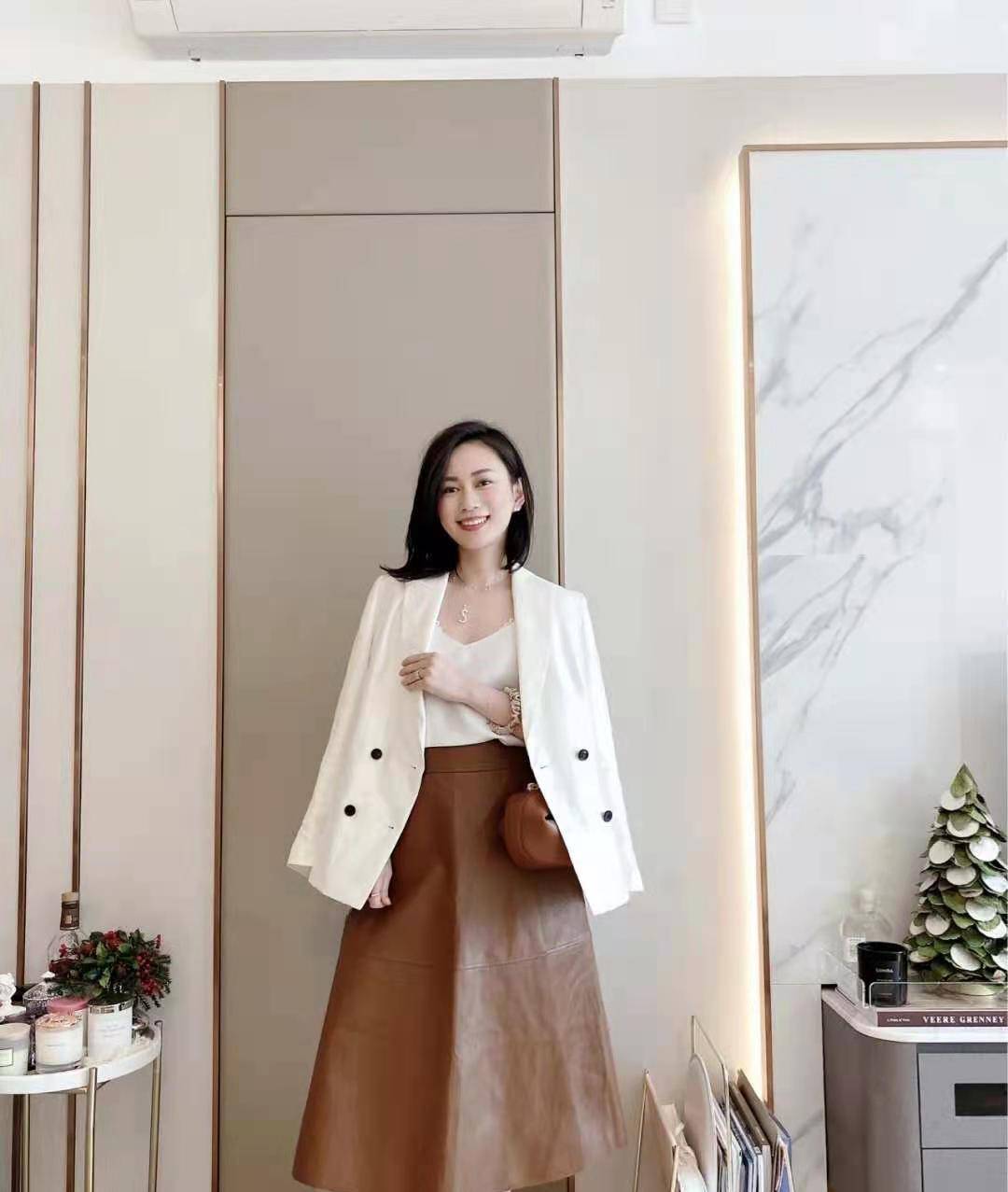 视觉|早春裙子不用多买，有件“伞裙”就够了，遮肉显瘦，还十分精致