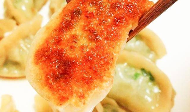 怎么做水煎饺 677d18e77ad149f0b0f3deecca2dd27a.jpeg