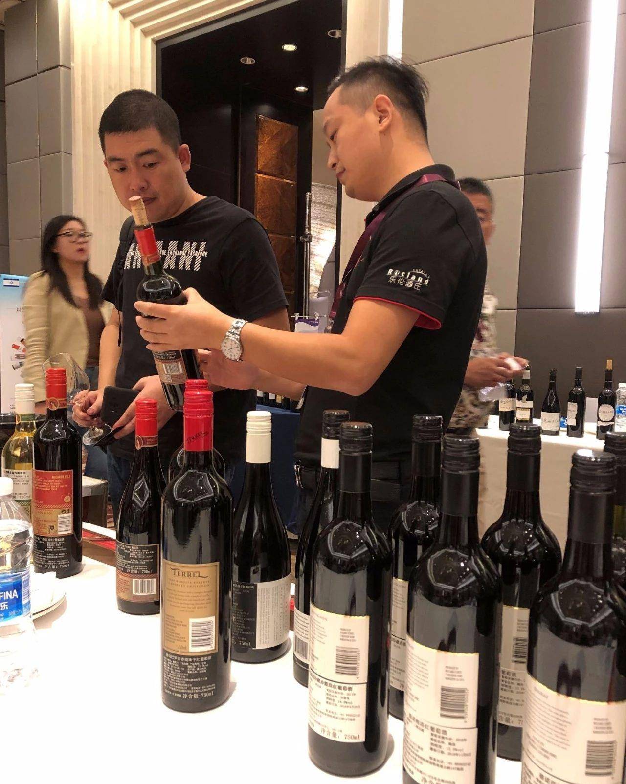 气泡|迅速提高红酒逼格的8个小知识,都是硬货。三分钟脱离红酒小白