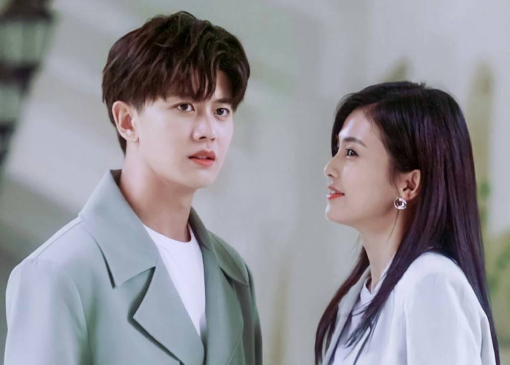 因为|古偶剧天花板任嘉伦，现代剧槽点满满，从偶像到演员的路还很长?