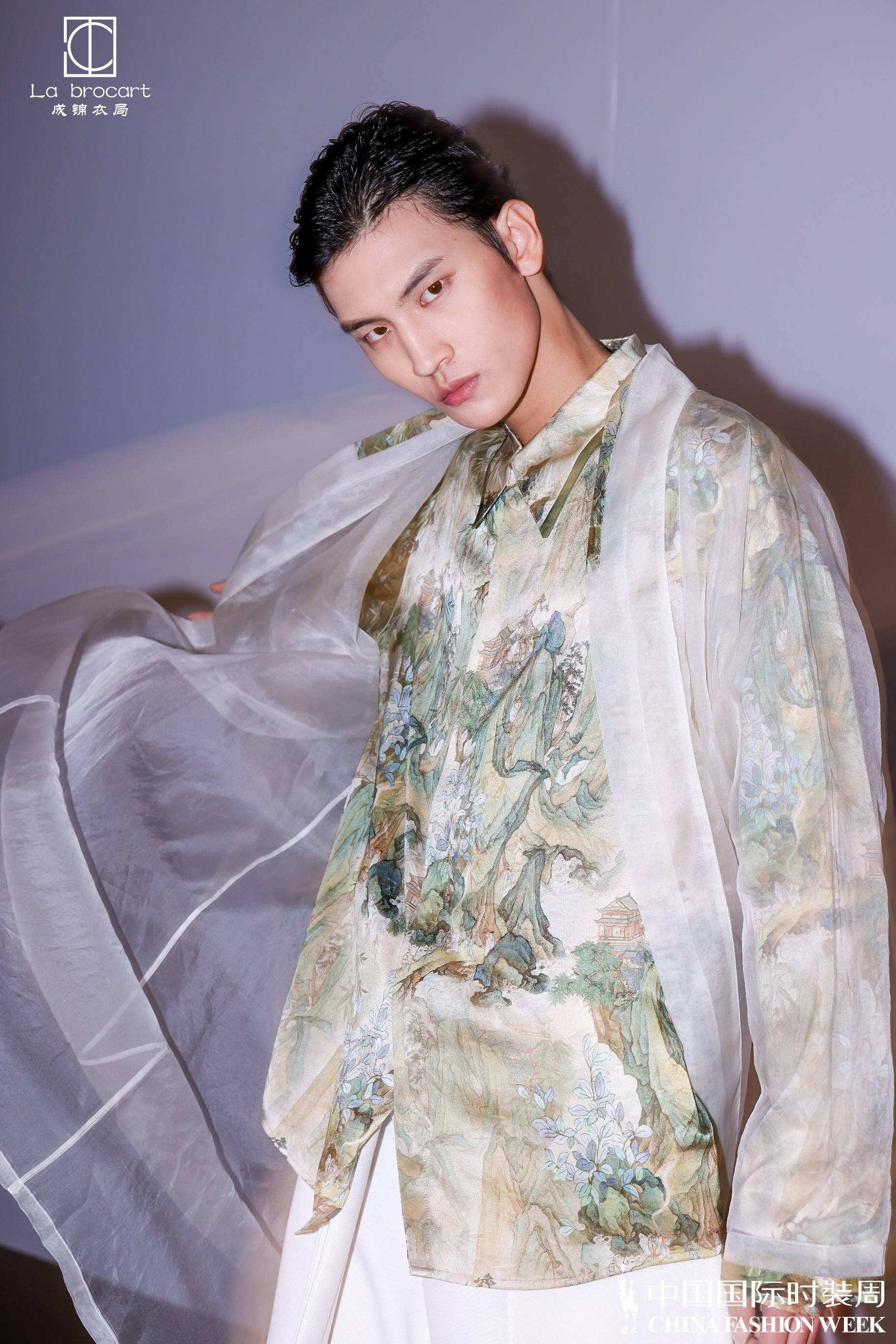 色彩|关于成锦衣局的《回眸游园会》，你应该知道的三件事