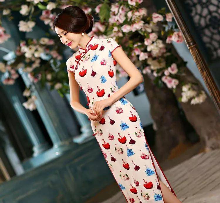 整体|旗袍不只是瘦人的专属,风韵之美,丰腴些的身材比瘦身材会更好看