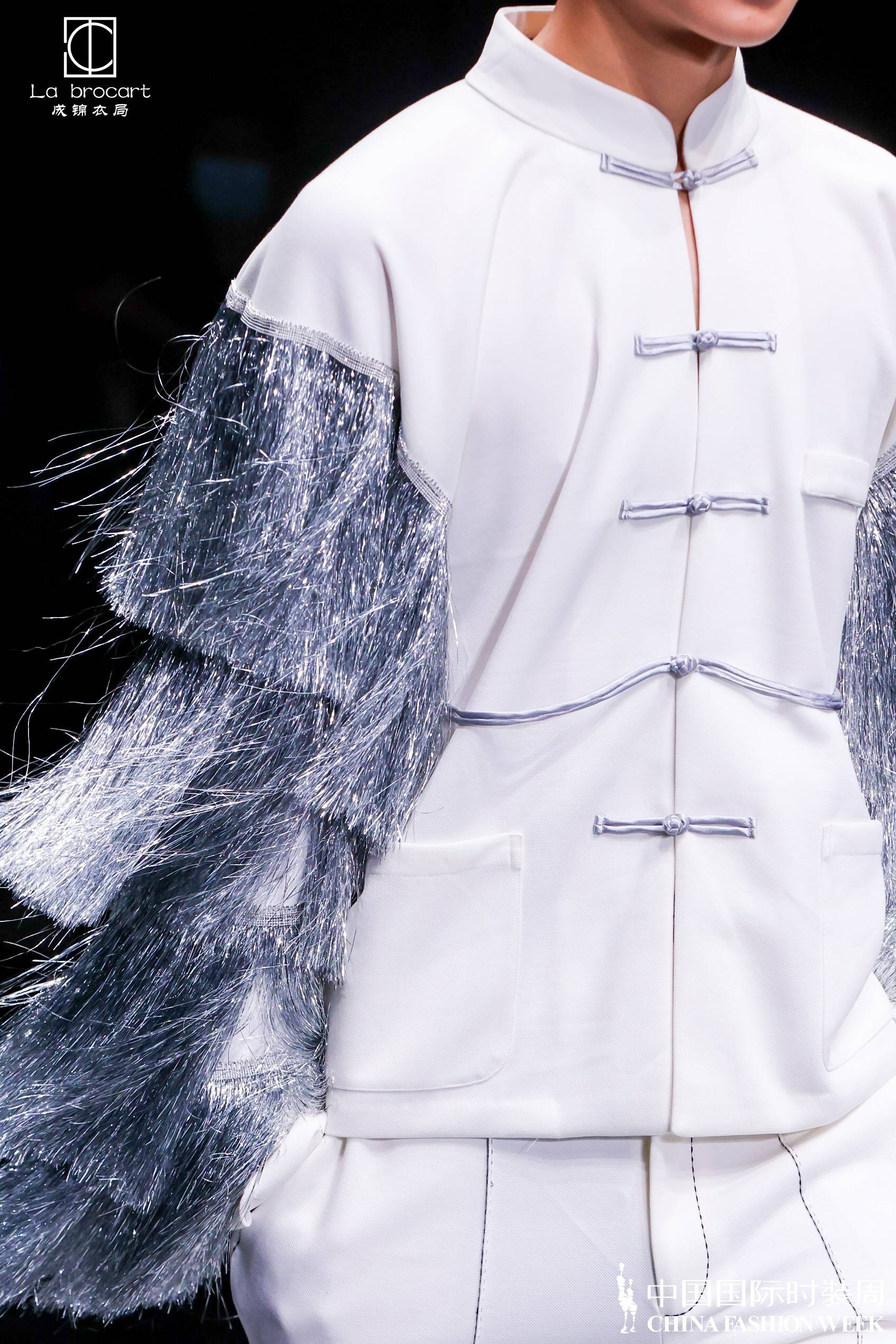 色彩|关于成锦衣局的《回眸游园会》，你应该知道的三件事