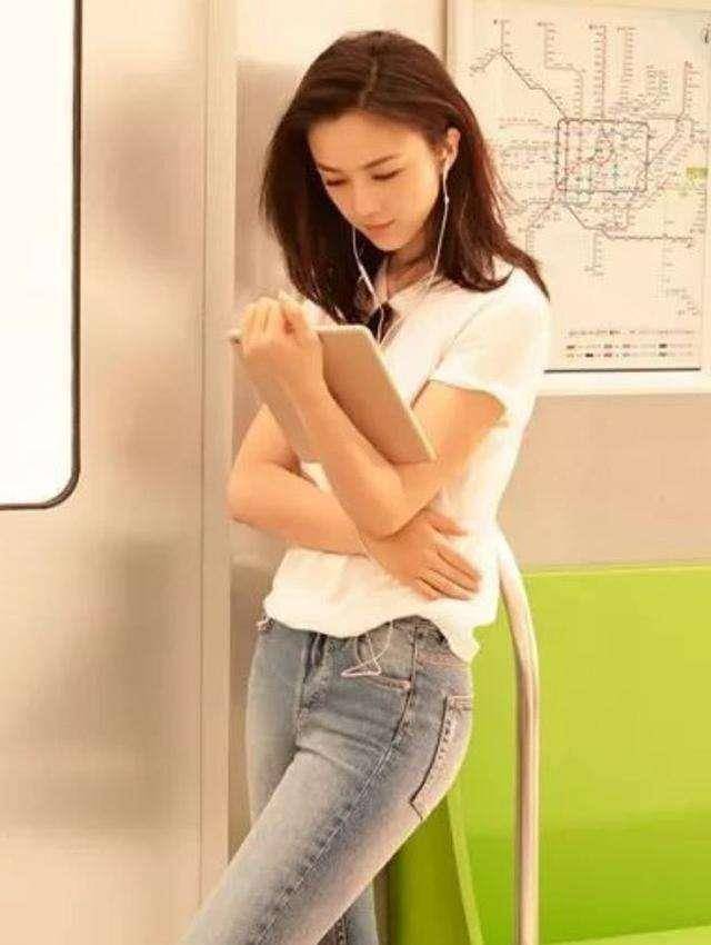 丝绸|风格解析：为什么汤唯穿棉麻显高级，穿亮光丝绸反而显低俗？