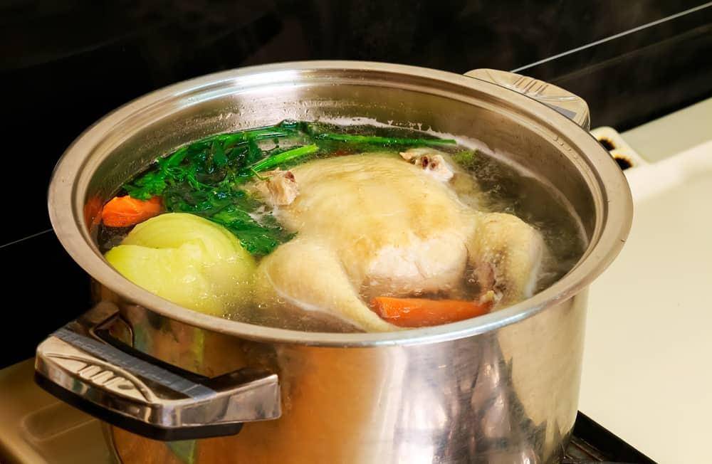 治疗|肌酐越低代表肾功能越好？降肌酐就能避免尿毒症？日常4法助肌酐稳定