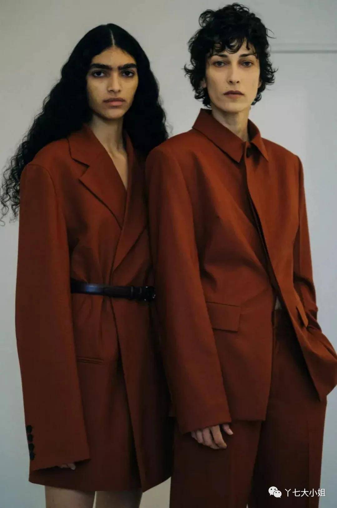 丁香紫|今天秋冬,一定要pick这两个颜色:丁香紫+市区褐