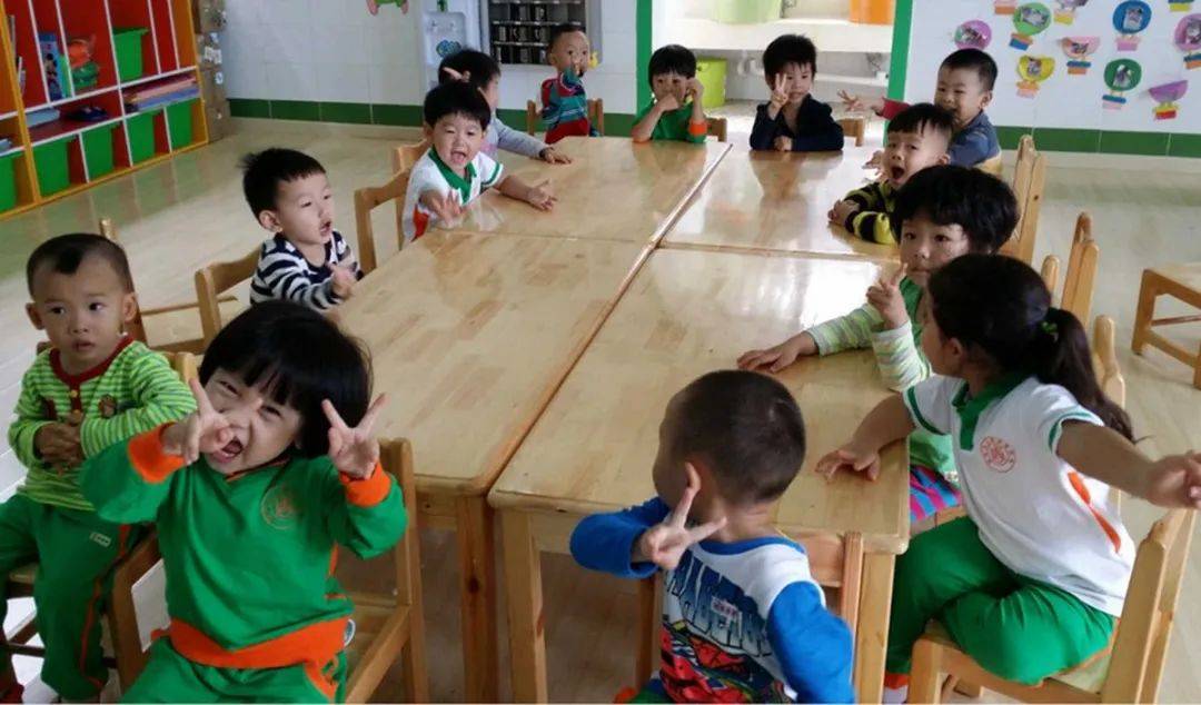 经济|为防幼儿园老师探查家庭情况，宝妈剪掉孩子衣服标签，有必要吗？