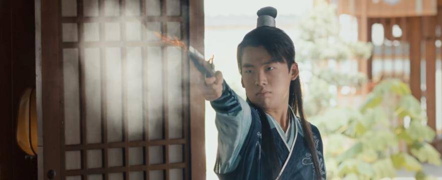 电影|成龙的大片开机!班底豪华到不行,却因两位“关系户”遭骂声一片