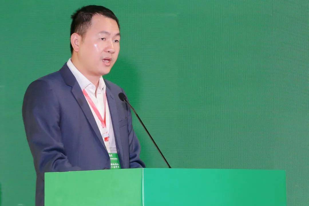 深圳市华巨臣集团副总裁杨文明在致辞中表示,兰州自古以来是丝路枢纽