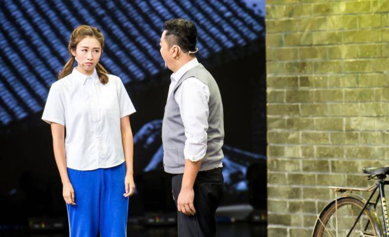 喜剧|她是张小斐的死对头，拥有高颜值大长腿，还是一位时尚咖