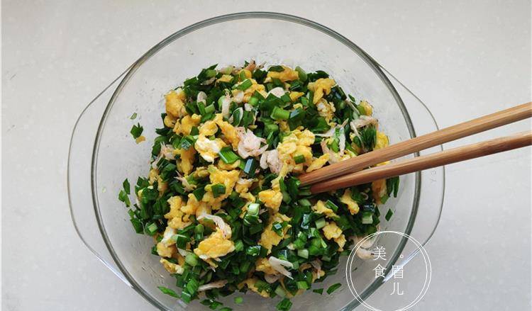 盒子|韭菜盒子新做法,不和面不揉面,煎2分钟出锅,外焦里嫩皮薄馅大