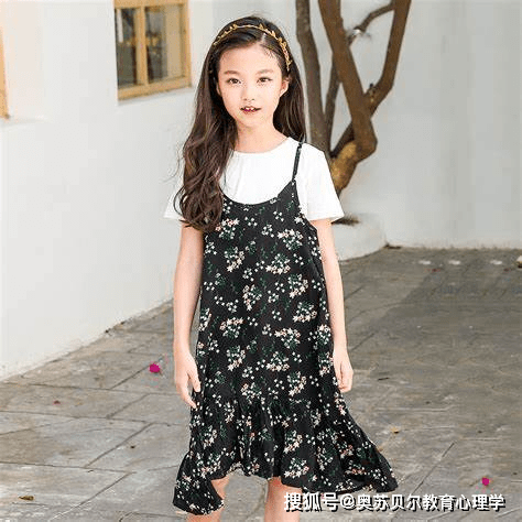 前卫|前卫辣妈打造时尚萌娃，网友直呼：孩子没有童年