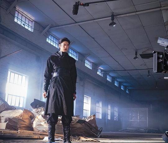 电影|《哲仁王后》罗仁宇人气暴增！精湛演出不输主角金正贤，最帅男二