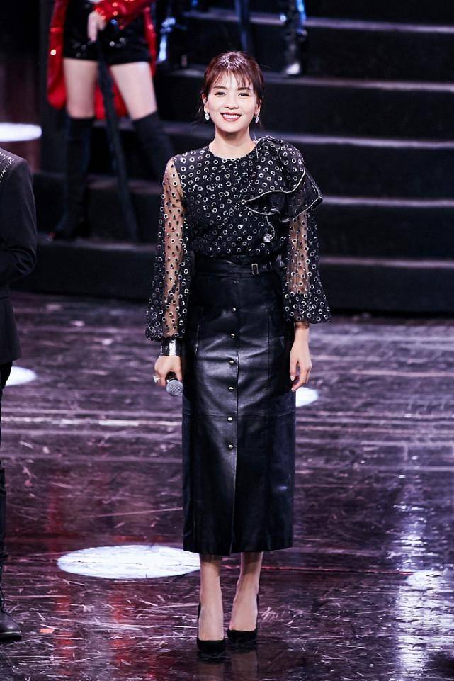 视觉|刘涛的腿也太长了，穿的裙子明明是及踝的，却穿成了过膝裙