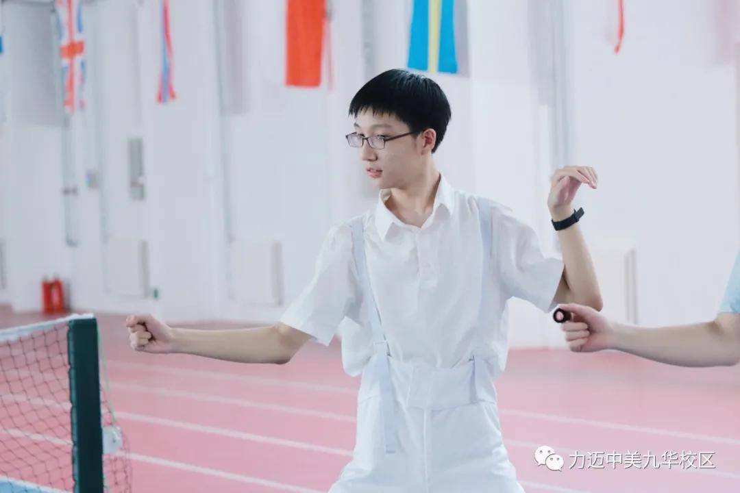 宝剑锋从磨砺出|前国家队女子击剑主教练王钰执教力迈国际高中!