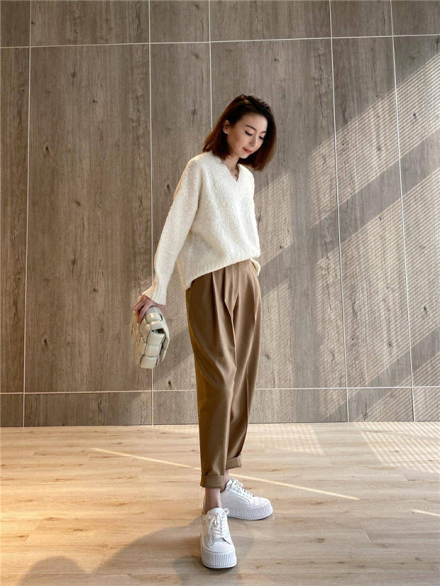 职场|职场女性穿搭很沉闷？掌握以下这几套搭配，初秋也能焕发优雅光彩