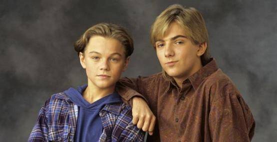 包大叔|莱昂纳多，从美少年到表情包大叔，小李子22年奥斯卡陪跑之路