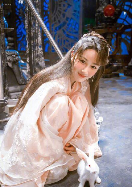 体重|《萌探》杨紫自曝最瘦的时候的体重，竟比李沁最重的体重还多8斤