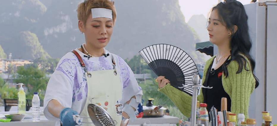 林述巍|《中餐厅》第八期:张亮林大厨的回归,扯下了节目的“遮羞布”