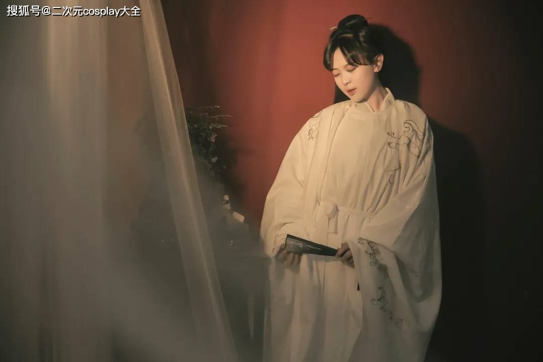 灯光|汉服写真：古朴的灯光，简单的呈现，却给人一种恬静悠然的感觉