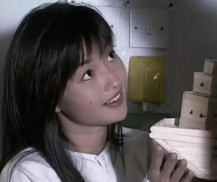 盘点tvb三位娃娃脸女星,她们一笑如沐春风,你还记得谁?