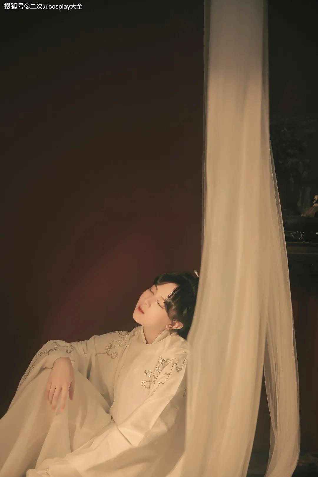 灯光|汉服写真：古朴的灯光，简单的呈现，却给人一种恬静悠然的感觉