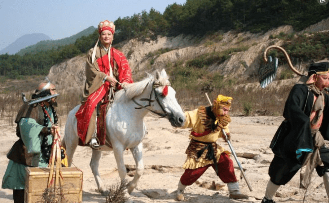 师徒|上映24天票房1172块钱，《西游记》师徒4人卖情怀，卖到晚节不保