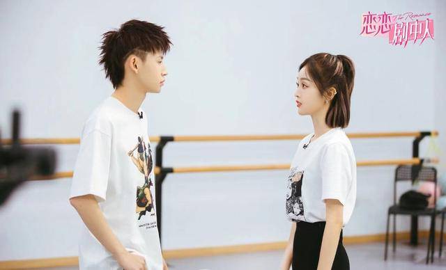 看点|明星CP自编自导爱情大戏，高甜十足看点不断，这档综艺到处是惊喜？