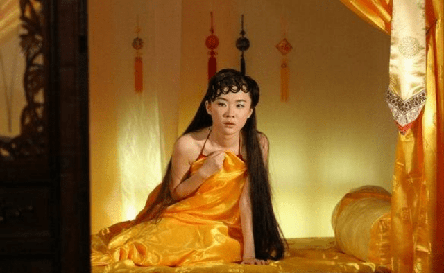 因为|《大清后宫》：沈吟秋将皇上错认成太监，没想到皇上对她一见钟情