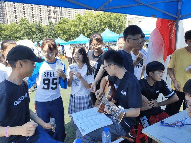 怎么学习才能当班长 806577caa2374d3ba3034ba165828999.jpeg