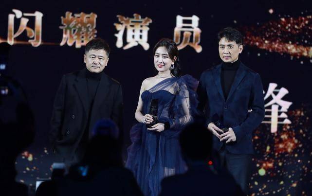 保剑锋|马苏和保剑锋同框真让人意外，一袭深蓝长裙太优雅，让人好心动