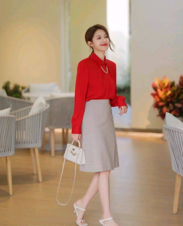 服装|想要成为精致的女人，就不要胡乱穿搭，穿对了会美得很高级