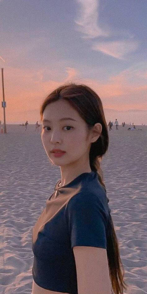 审美|Jennie短发造型曝光，被队友吊打，这个颜值真的可以吗