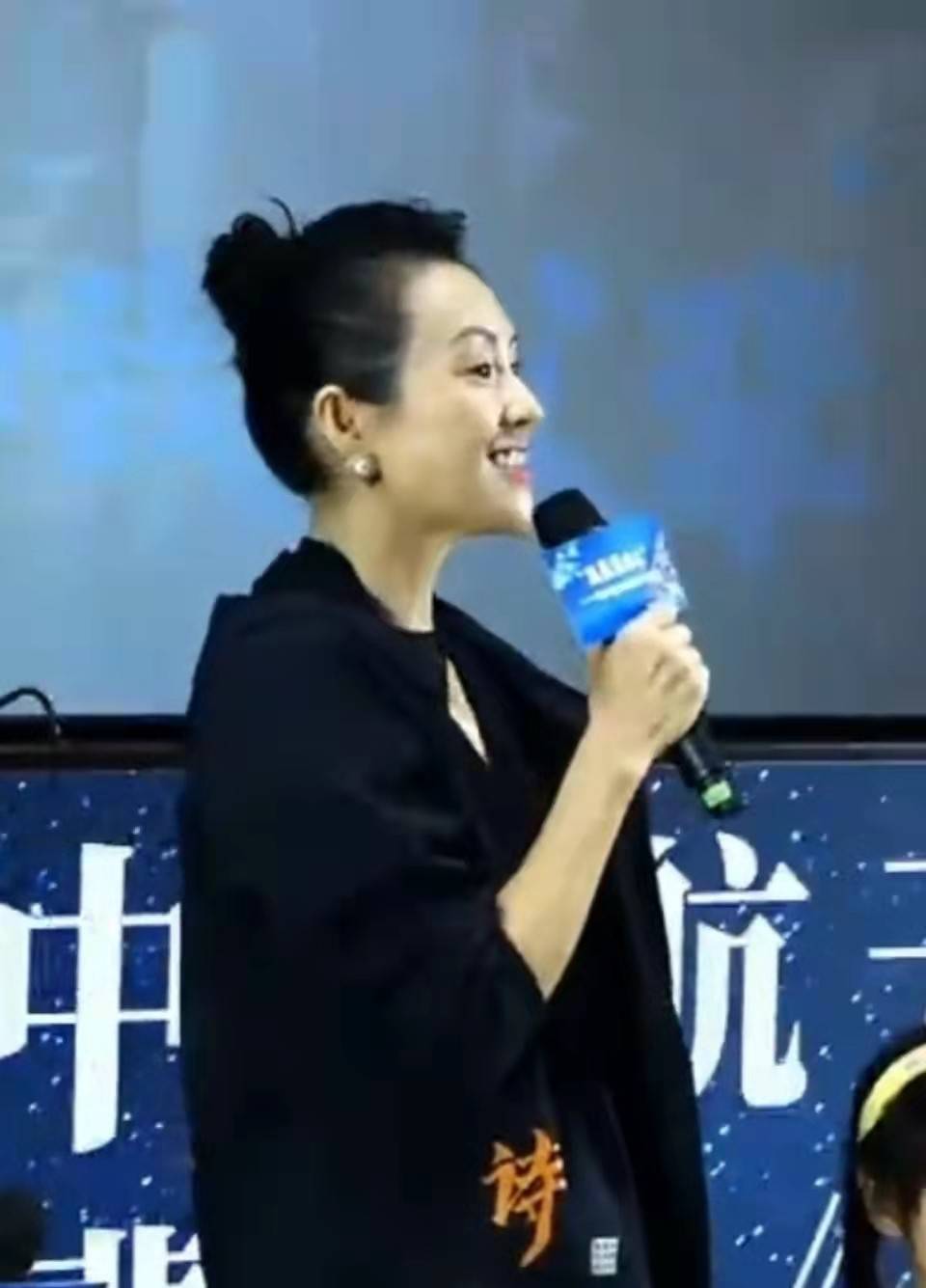 杨利伟|章子怡回应跨界当导演，拍戏20多年迎来挑战，这次和吴京沈腾合作