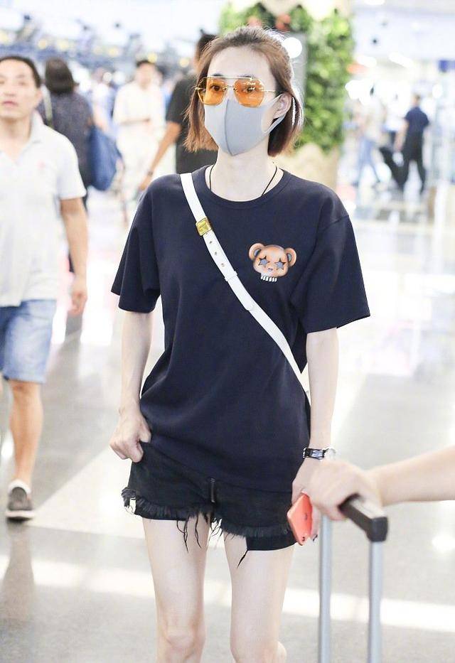宋佳|宋佳王丽坤真是气质型美女，两人同框虽然穿得花哨，依然高级耐看
