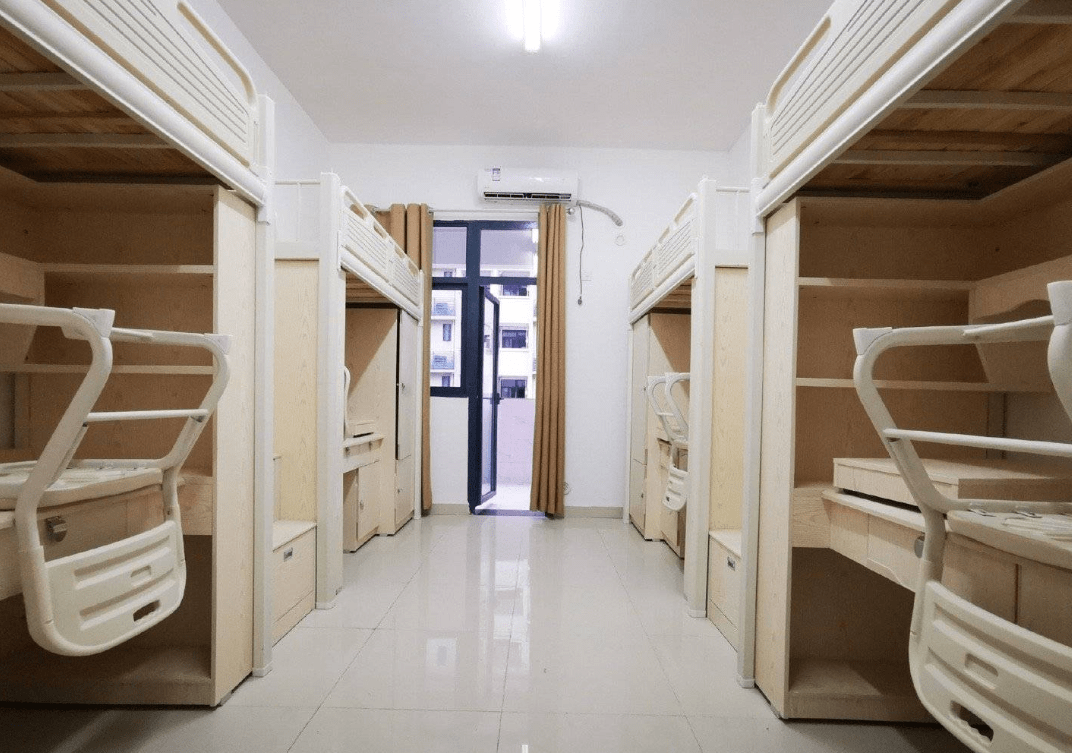 原创你以为大学宿舍vs现实中的大学宿舍学生差距太过真实不敢看