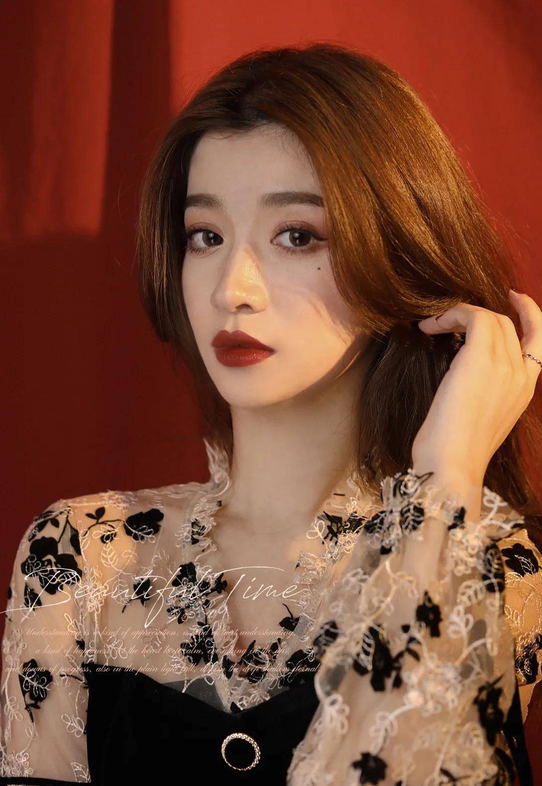 标准2021美女标准又变了，厚唇大嘴也能美出天际，真是太赞了