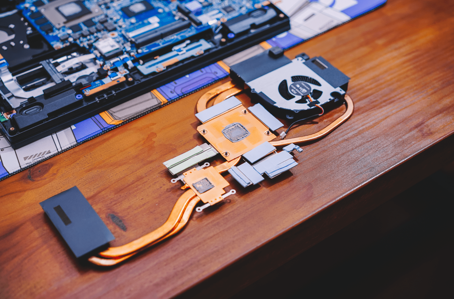 炫龙m7-e8s3首发上手评测:5800h 3070香不香?能忍住不冲?