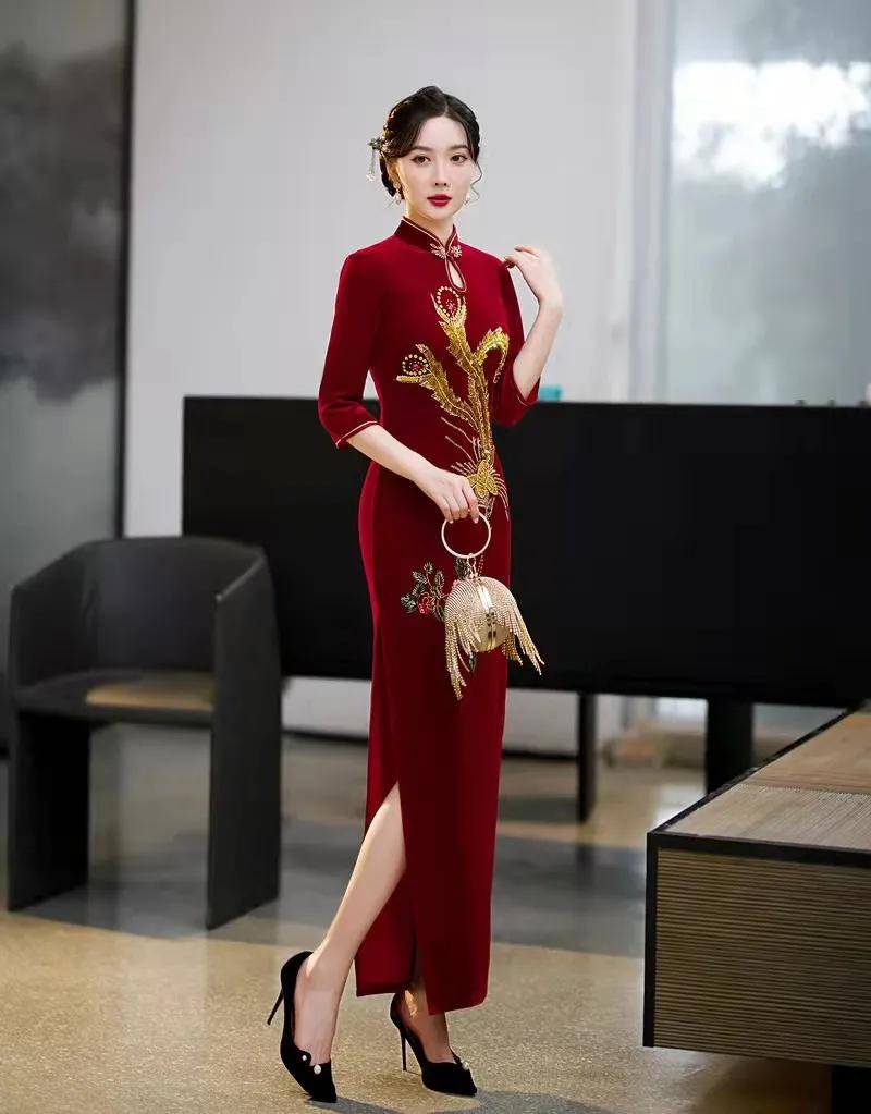 眼压 初秋时尚丝绒旗袍，低调之中而不失奢华，高贵典雅绝对眼压全场！