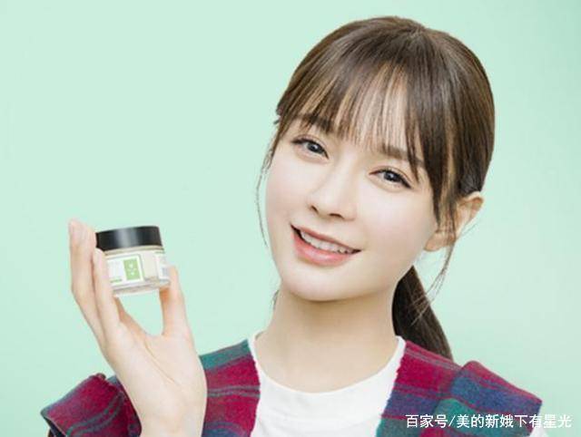 女神40岁高圆圆少女肌羡煞旁人，无惧素颜大胆出镜！网友：怎么保养的
