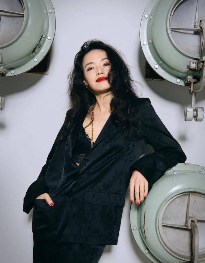 标准2021美女标准又变了，厚唇大嘴也能美出天际，真是太赞了