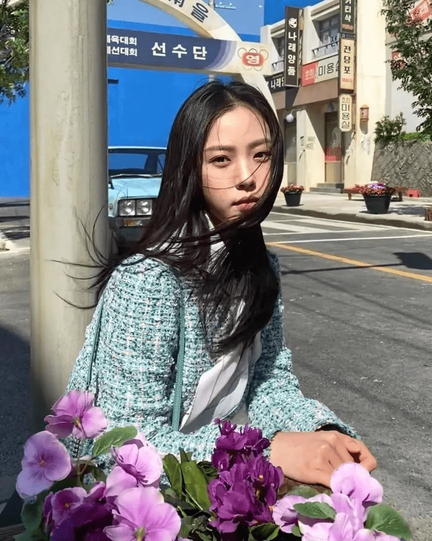 白女士都是淡颜，为什么赵露思化妆比素颜丑，乔欣却能撑破颜值天花板？