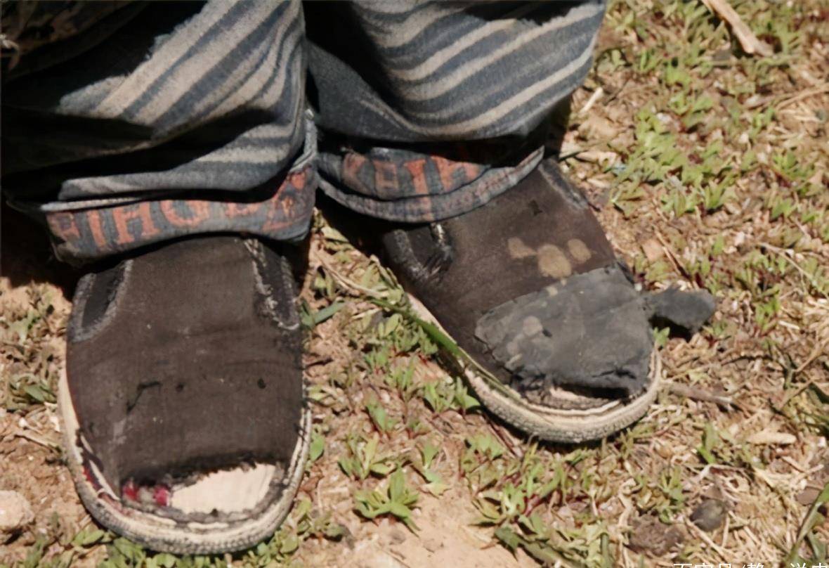 原创南大贫困女生高调炫富求求你给真正的贫困生留一条活路