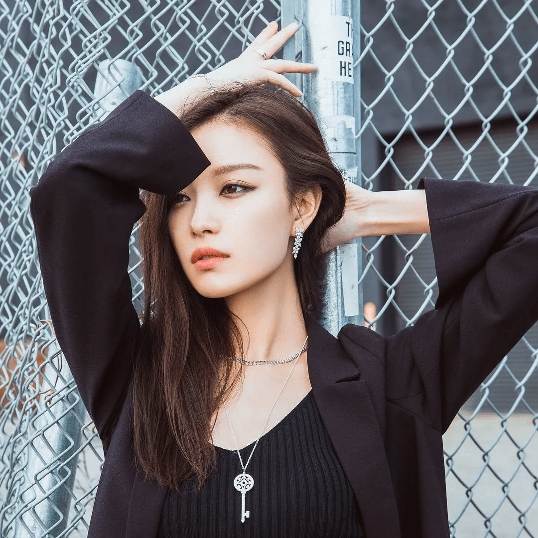 白女士都是淡颜，为什么赵露思化妆比素颜丑，乔欣却能撑破颜值天花板？