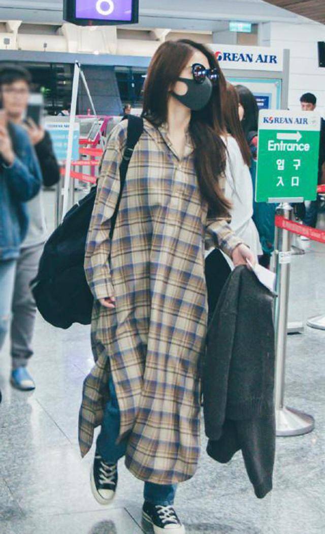 青春 37岁田馥甄素颜好白嫩,穿牛仔裤减龄腰却大了半圈,88斤体重不假