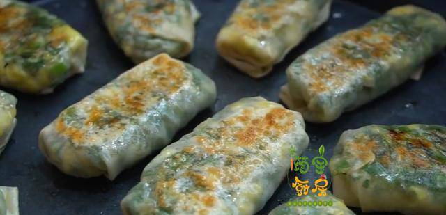 做法|天凉了,试试这道早餐,简单易做,一折一叠4分钟就做好