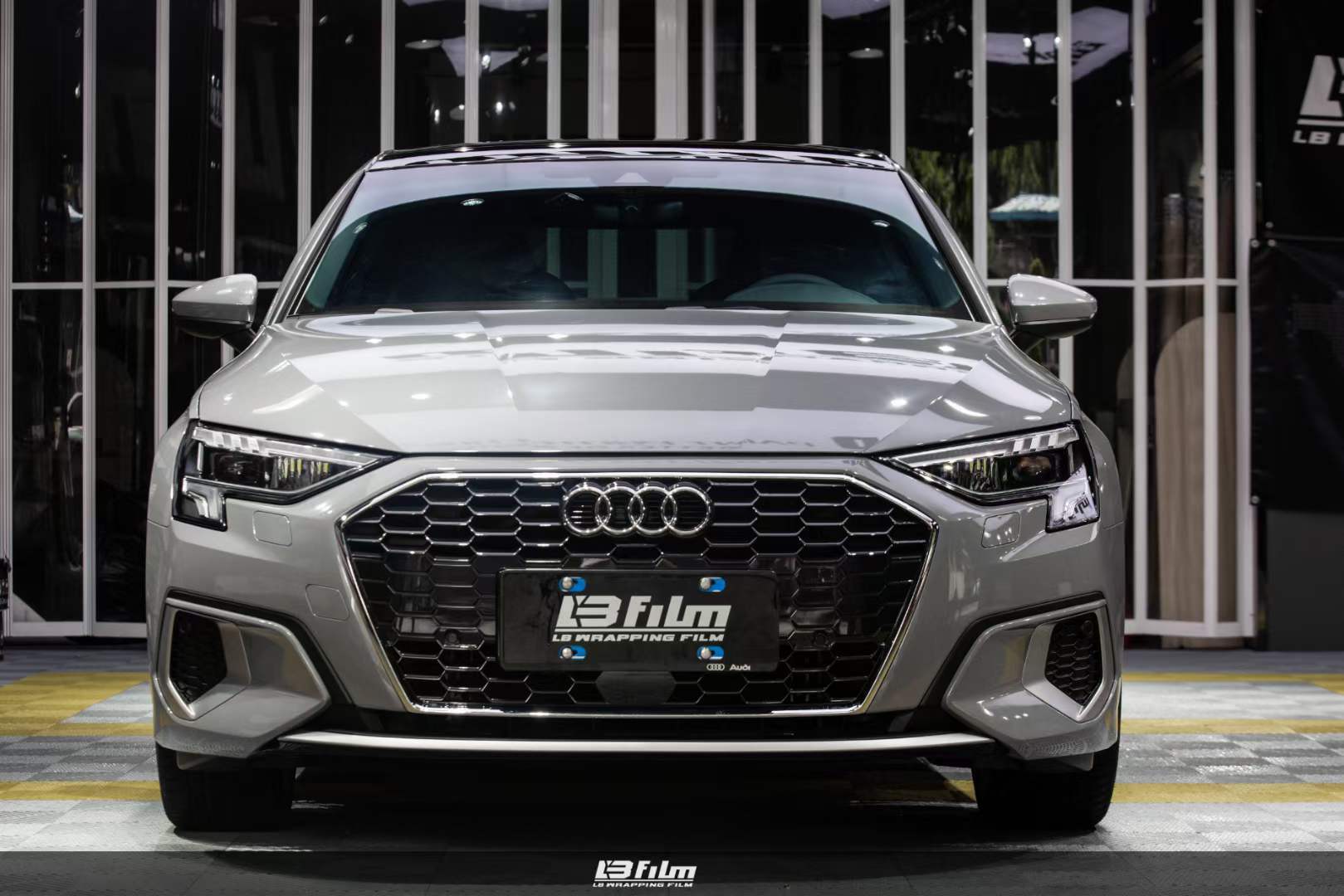 奥迪a3贴膜lb改色膜高亮纳多灰